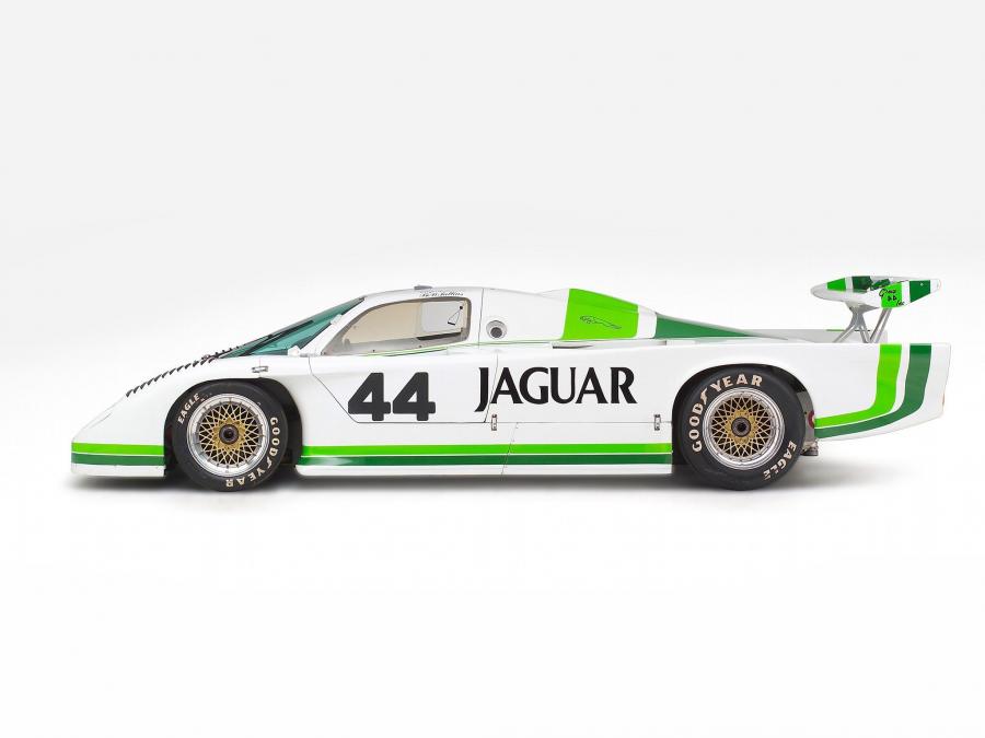  Jaguar XJR5 1982 года  (фото 10 из 18)